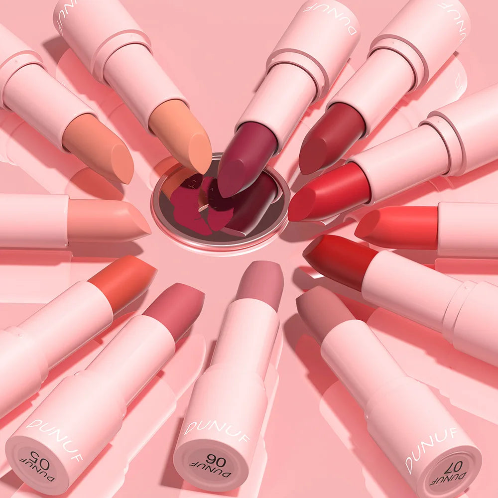 DUNUF 1 Pcs Matte Powder lipstick, Lasting 24 Hours Non-fading Waterproof Non-stick Easy to Color Lip Gloss Makeup Gift